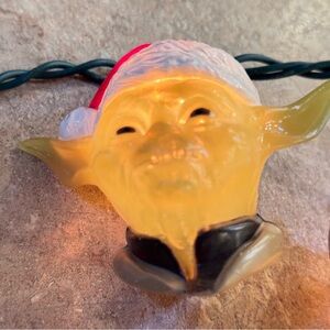 Star Wars Yoda Christmas Lights 2013‎ 8 Yoda heads over 8ft long